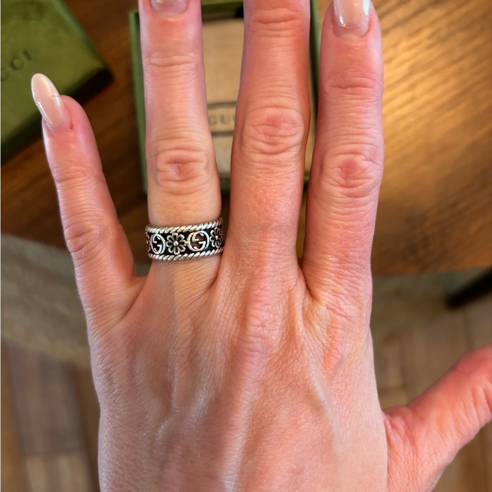 Gucci Flower Ring Size 6.5 (Size 13)